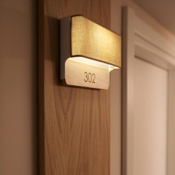 Quadra wall lamp